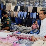 Tinjau Pasar Tanah Abang, Presiden Pastikan Aktivitas Perekonomian Sektor Riil Berjalan Baik